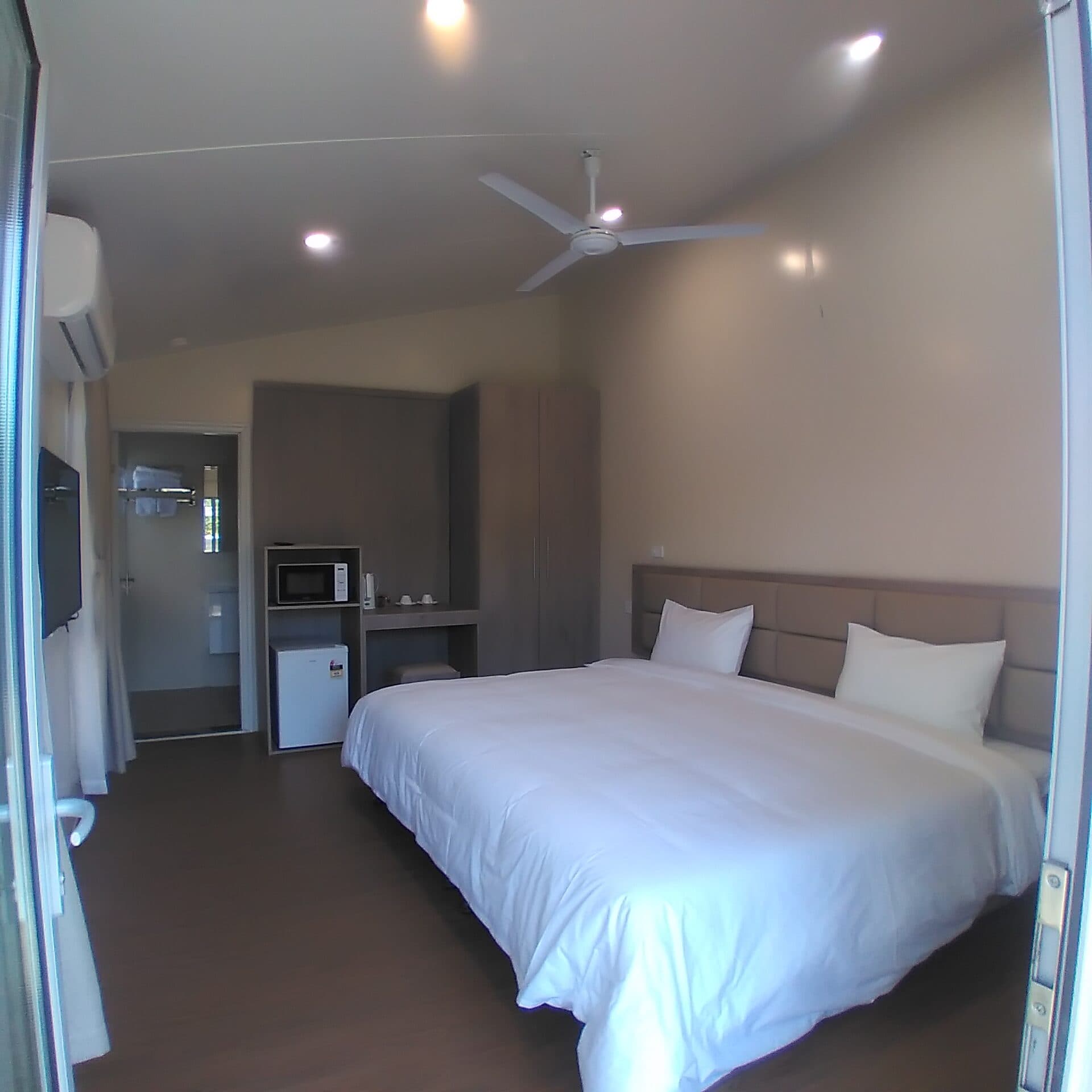 Bourke Resort Exterior